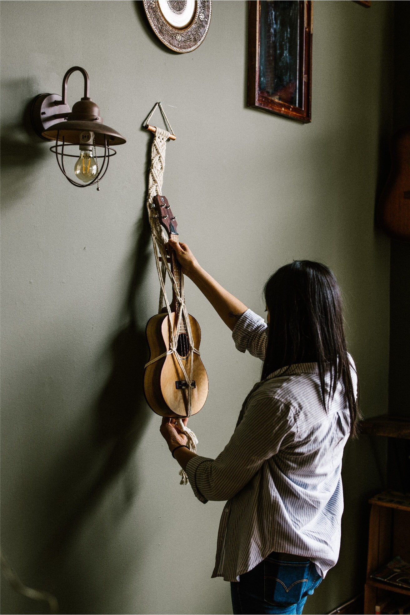 Macrame Ukulele Hanger